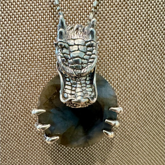 Sterling Silver And 18K Dragon Claw 3-D Pendant with Labradorite Stone on - Picture 2 of 5